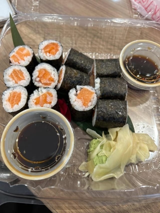 Salmon Roll.