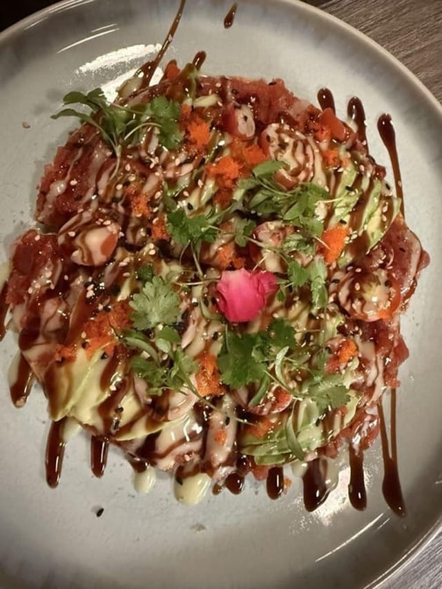 Spicy Tuna Pizza.