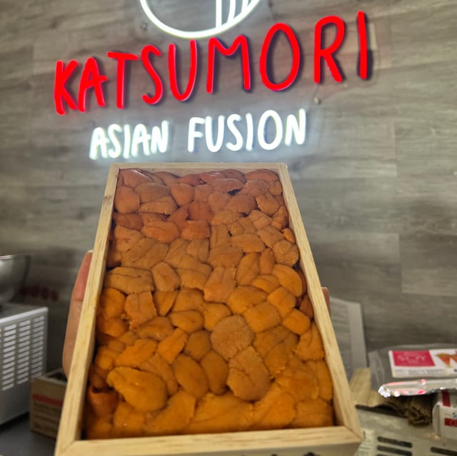 Uni/Sea Urchin Sashimi.