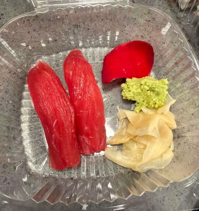 Maguro/Tuna Sushi.
